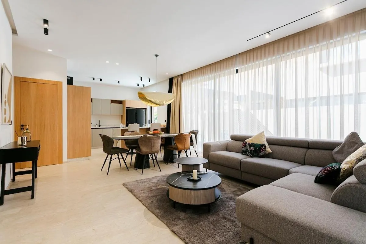 Beautiful 4 Bedroom Rooftop Pool Villa contacts